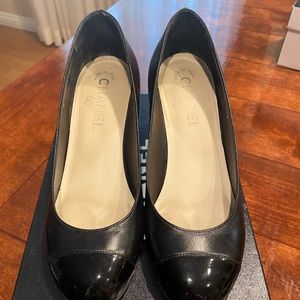 AUTHENTIC Chanel Pumps